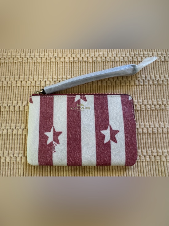 Coach Handbags - NWT Coach Red and White Star Stripe Wristlet Clutch